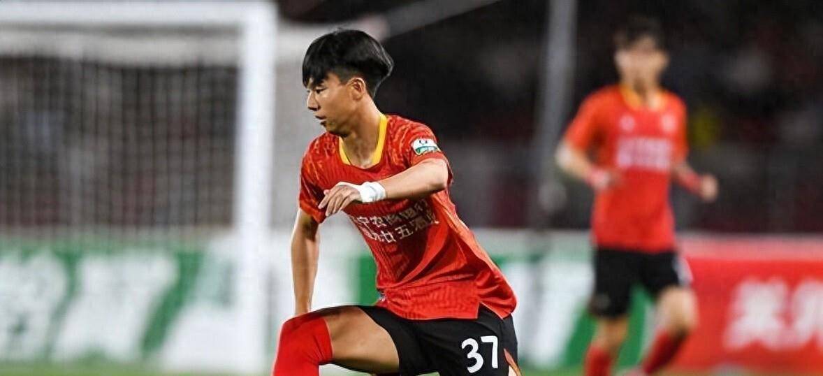 没想到!U19国足刚从土伦杯出局,核心球员就要正式加盟法甲球队